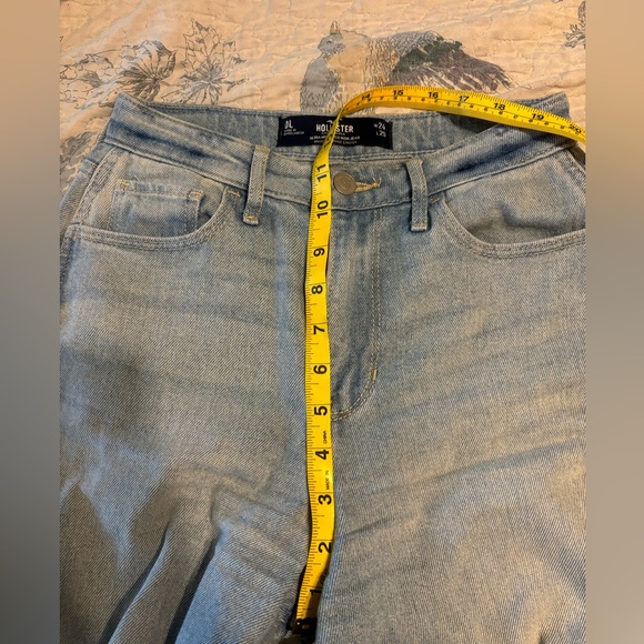 Hollister Ultra High Rise Mom Jeans 0L / 24 Light Wash - Picture 5 of 6